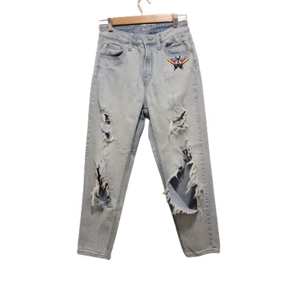 Distressed Jeans - Picture 1 of 12